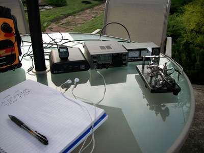 Backyard operations with an Elecraft K1 and vintage Vibroplex bug